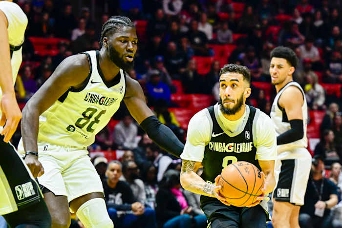 Trevelin Queen (right)